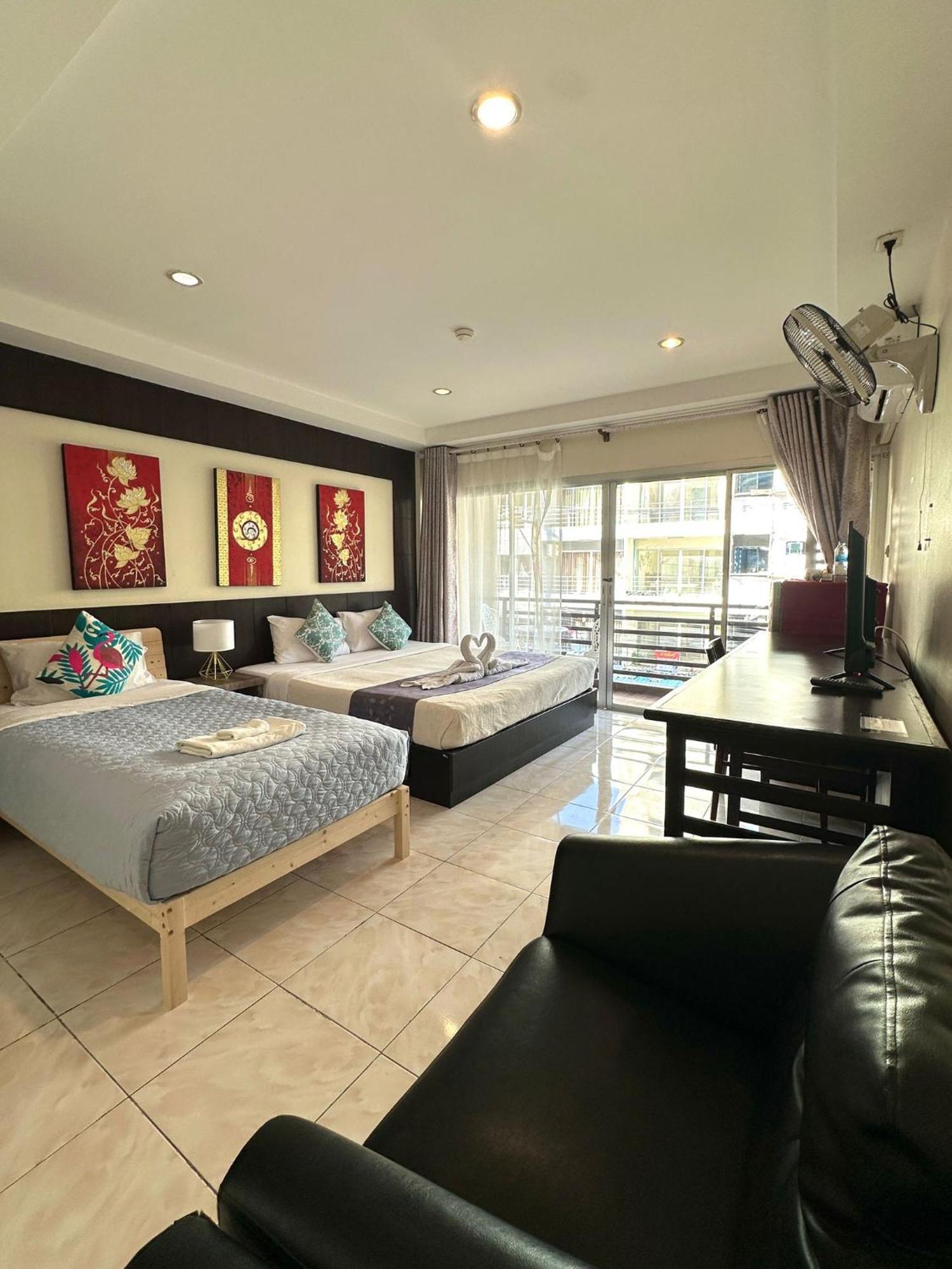 Thai Classic House Patong Exterior foto