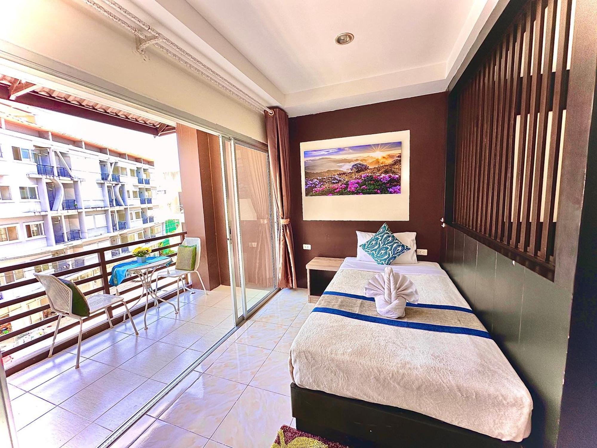 Thai Classic House Patong Exterior foto