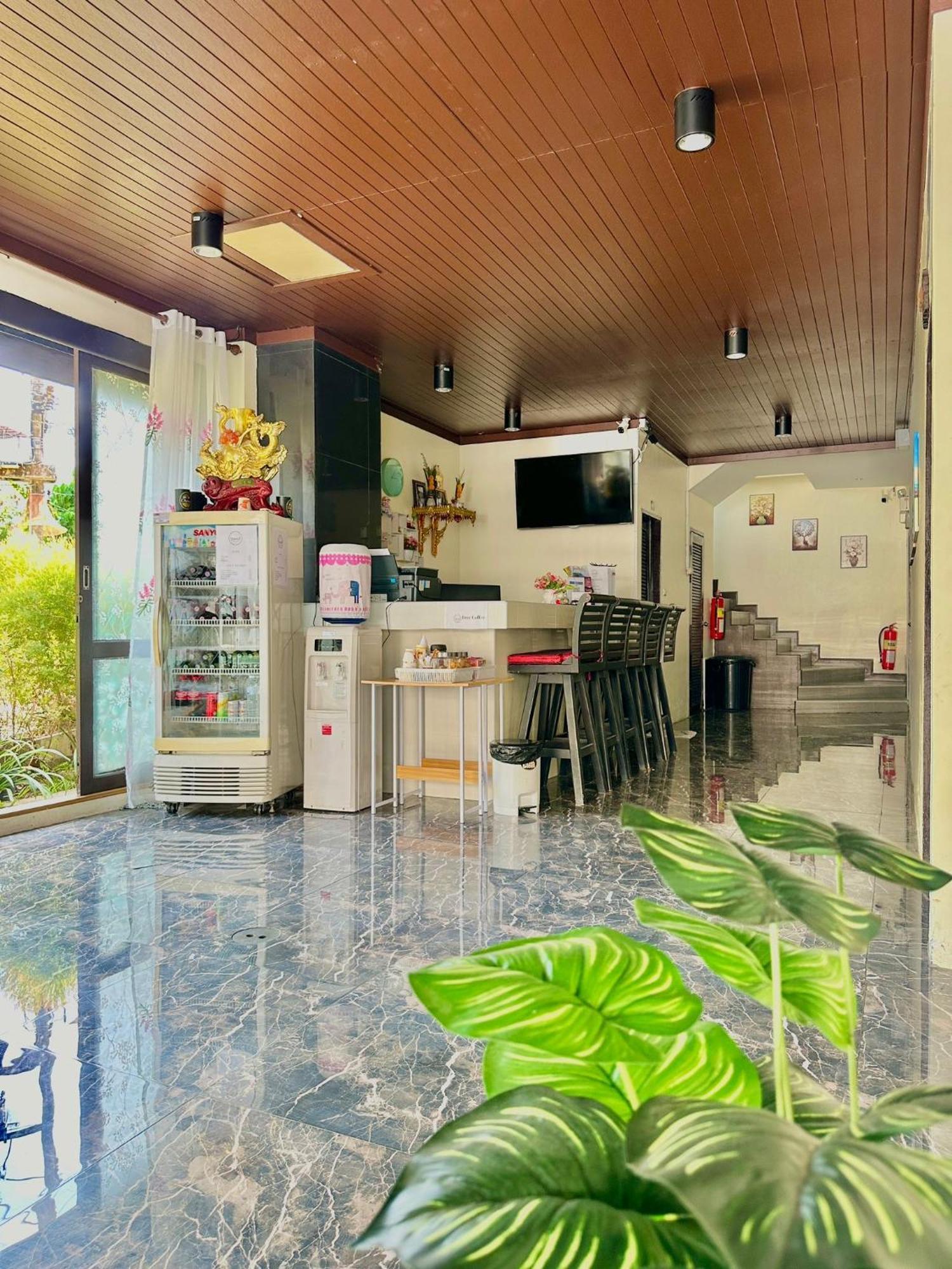 Thai Classic House Patong Exterior foto