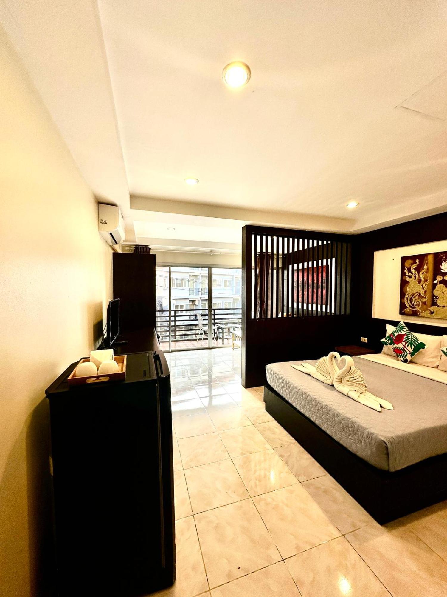 Thai Classic House Patong Exterior foto