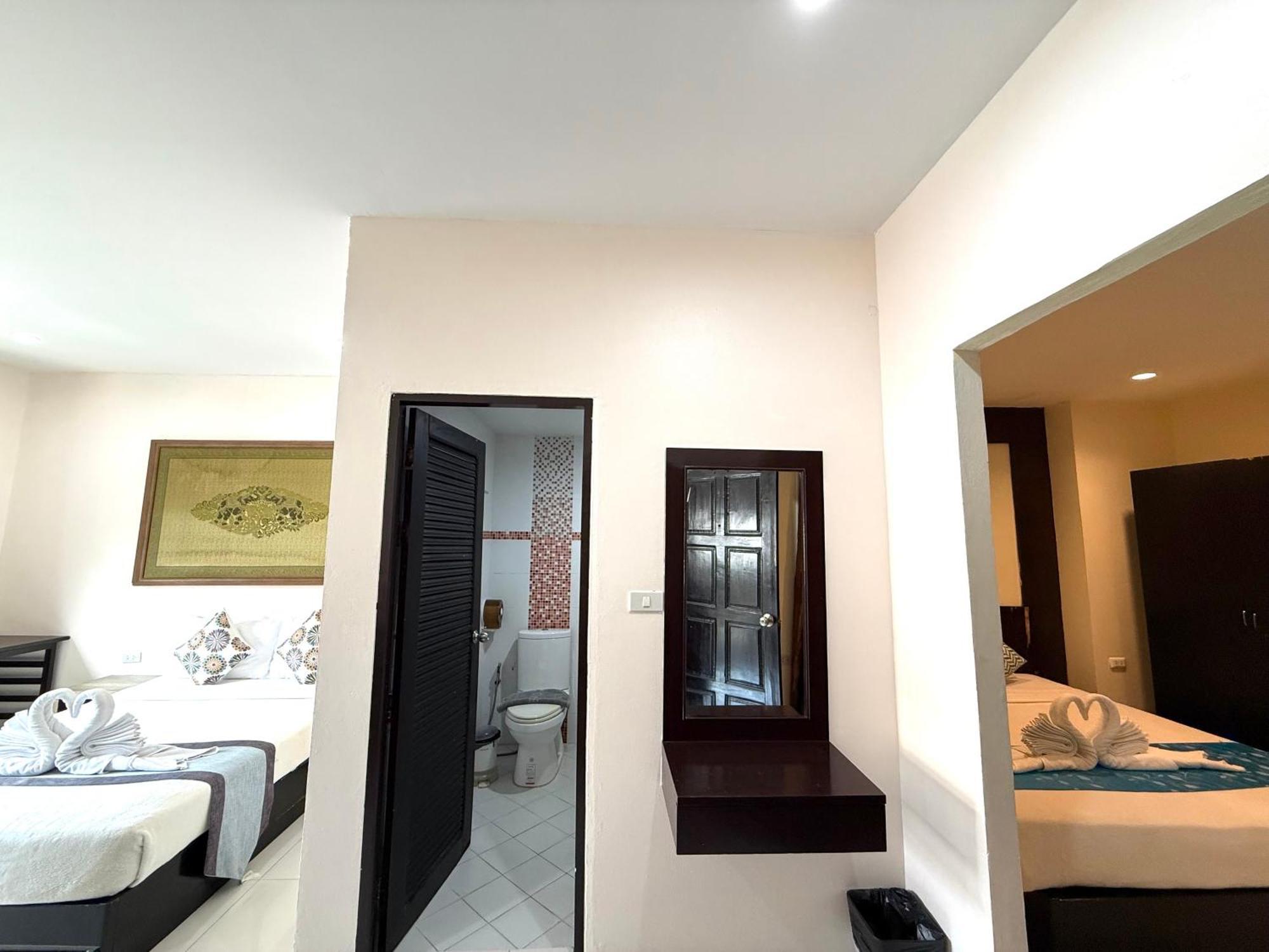 Thai Classic House Patong Exterior foto