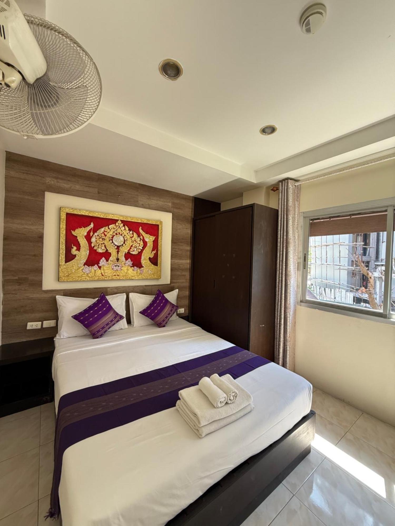 Thai Classic House Patong Exterior foto